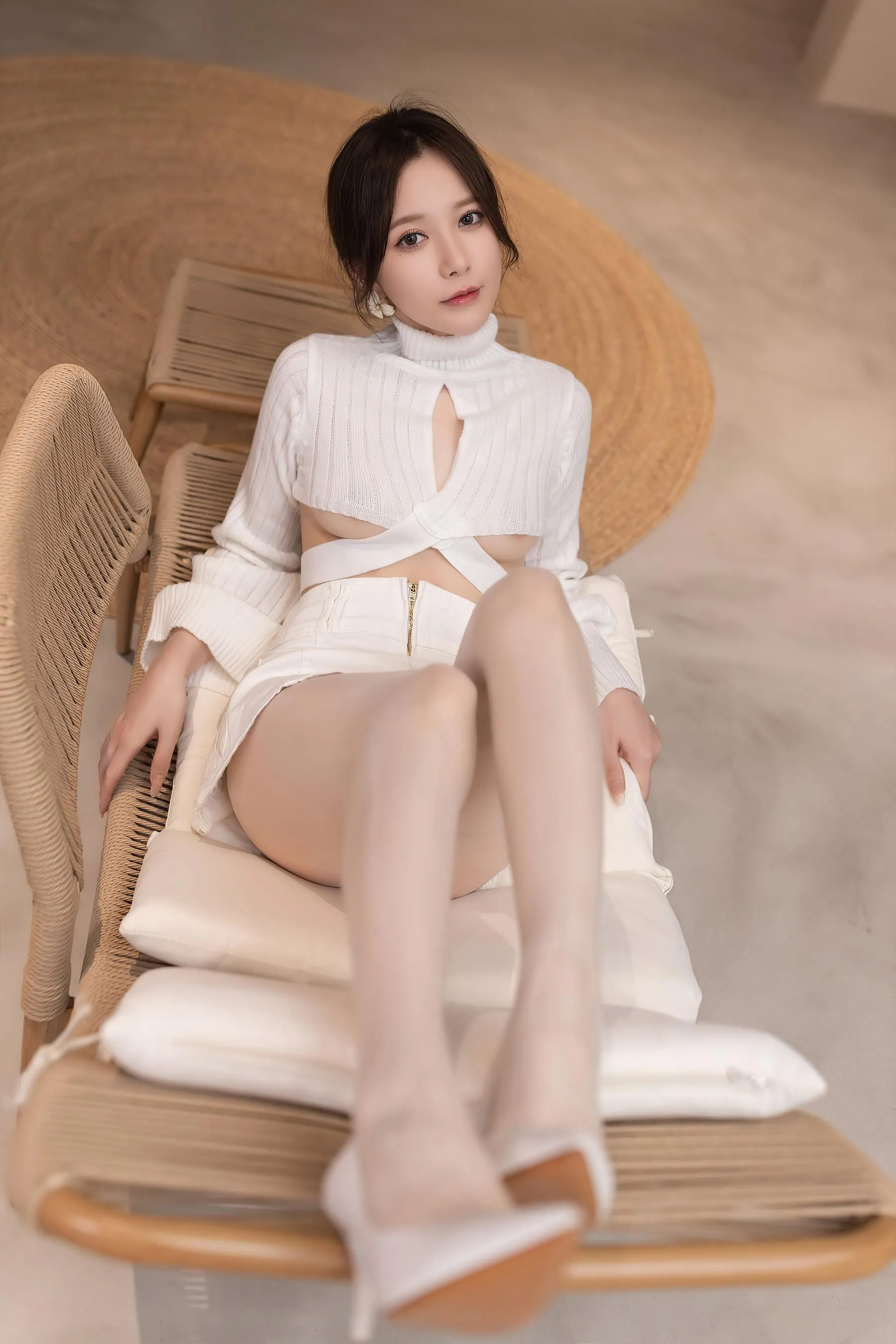 NO.0005 秀人名模鱼子酱Fish内部私购未上架《白丝雪花》写真 [73P]插图4